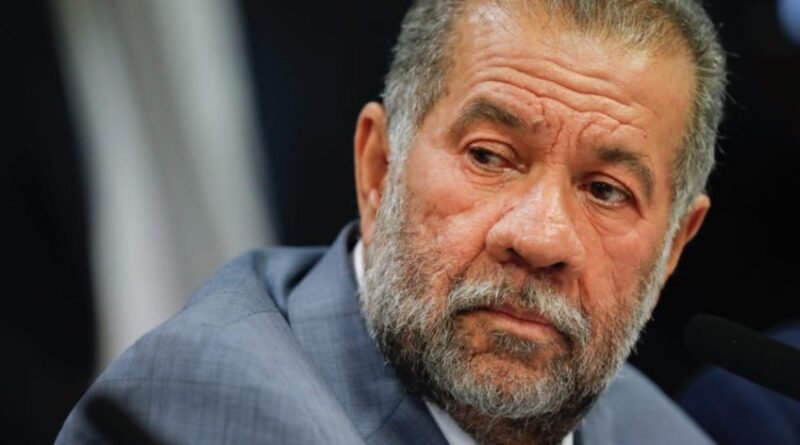 CPI do INSS solicita indiciamento de Lupi e mais dois ex-ministros