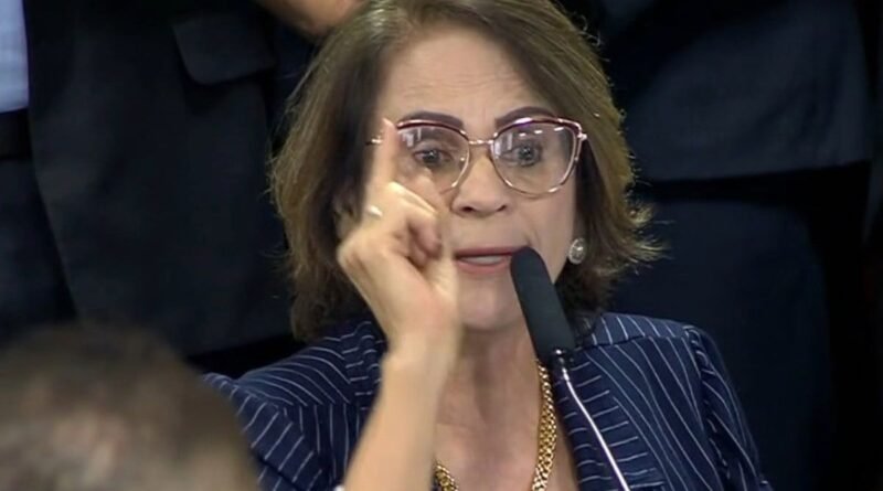 Damares reprova declaração de Gilmar sobre vazamentos da CPMI como "vexame"