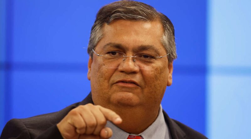 Dino prorroga decisão e mantém suspensão de quebra de sigilos de filho de Lula na CPMI do INSS