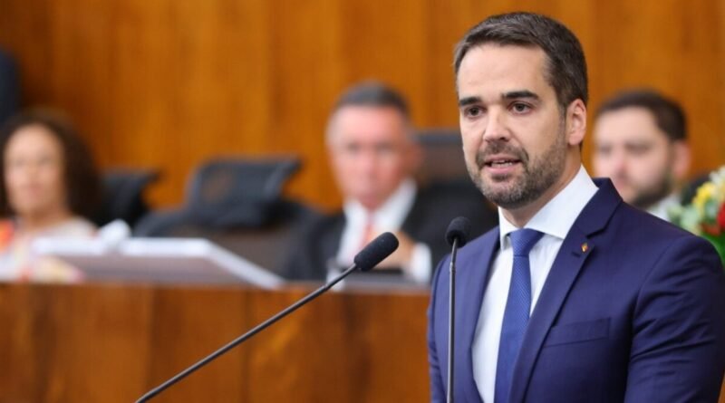 Eduardo Leite afirma que PSD precisa escolher entre defender a anistia ou promover uma nova visão para o Brasil