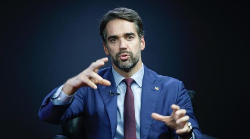 Eduardo Leite declara ter uma posição mais alinhada ao centro-direita