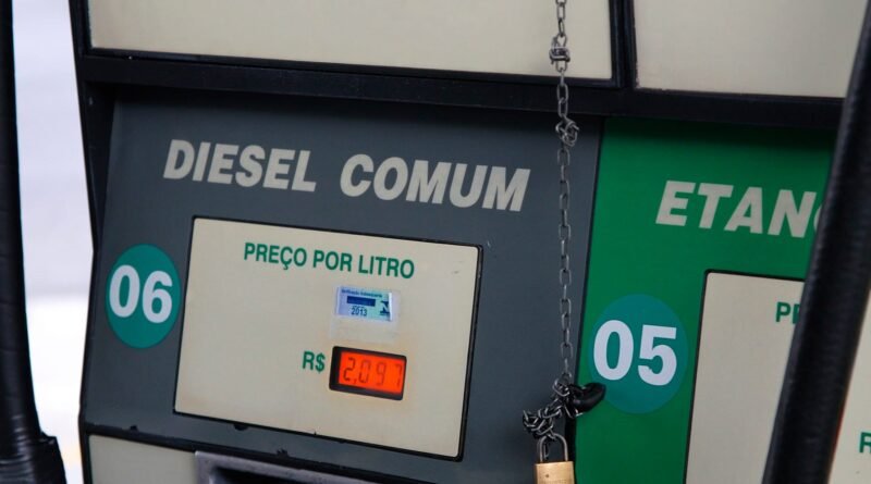 Famurs aponta que 142 municípios do RS já limitam serviços devido à escassez de diesel