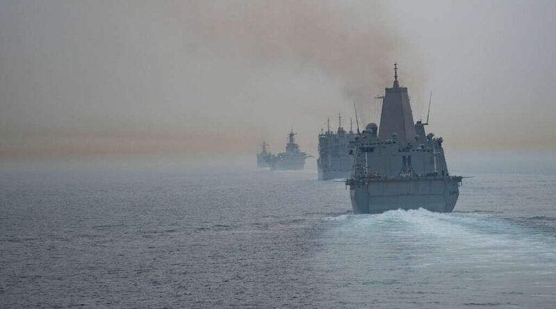 Irã altera dinâmica do mercado de petróleo ao permitir passagem de navios da Índia e China, criando desafios para os EUA