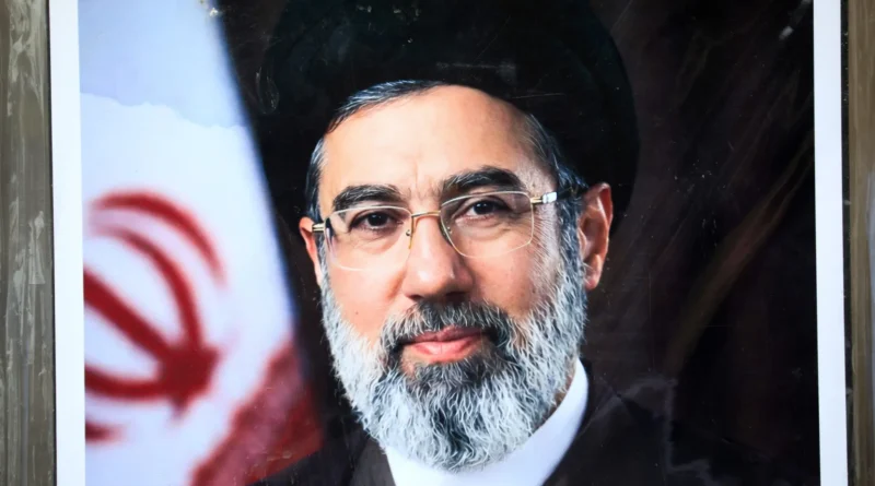 Irã confirma que líder Khamenei permanece no país e lidera operações de guerra