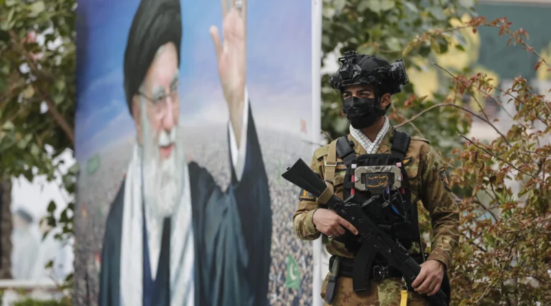 Irã foca no setor de petróleo enquanto EUA e Israel intensificam ataques