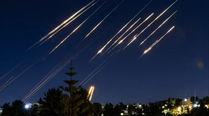 Israel intensifica ataques contra o Irã