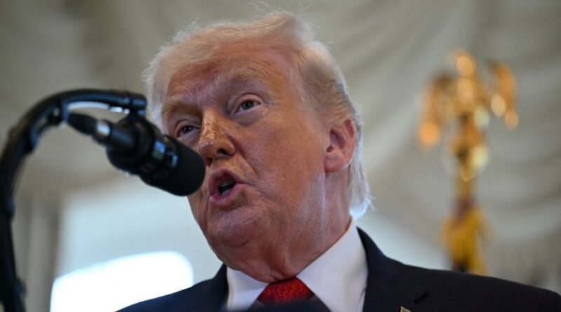 Juiz impede reforma de Trump que diminui número de vacinas recomendadas para crianças