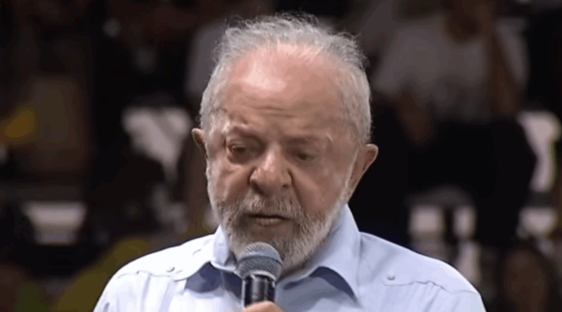 Lula critica elite brasileira por supostamente não querer que o povo tivesse acesso à educação