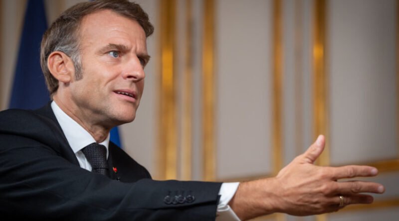 Macron se opõe a Trump e descarta operações no estreito de Ormuz