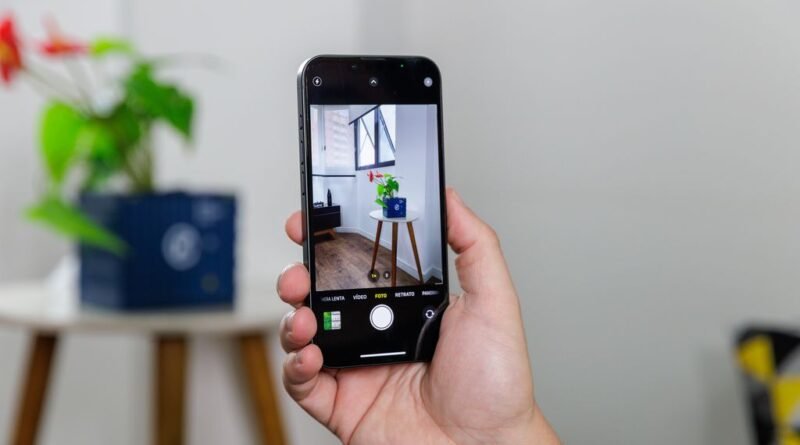 Magalu realiza queima de estoque do iPhone 16e e avalia custo-benefício do modelo acessível da Apple em promoção