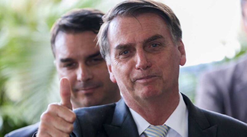 Moraes rejeita solicitação de filhos para acesso irrestrito à residência de Bolsonaro durante prisão domiciliar