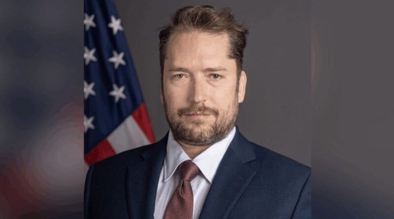 Moraes revoga autorização para visita de assessor de Trump a Bolsonaro