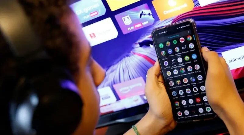 Mudanças na vida de famílias com a implementação do ECA Digital e incertezas que permanecem