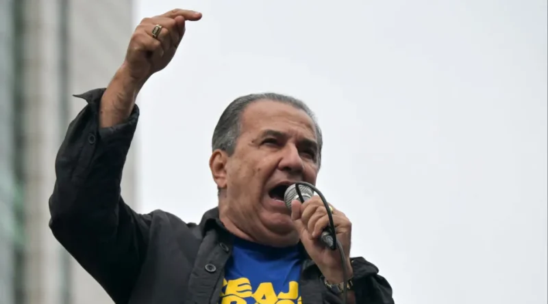 Nikolas prevê prisão para Moraes enquanto Malafaia o classifica como ditador em manifestação