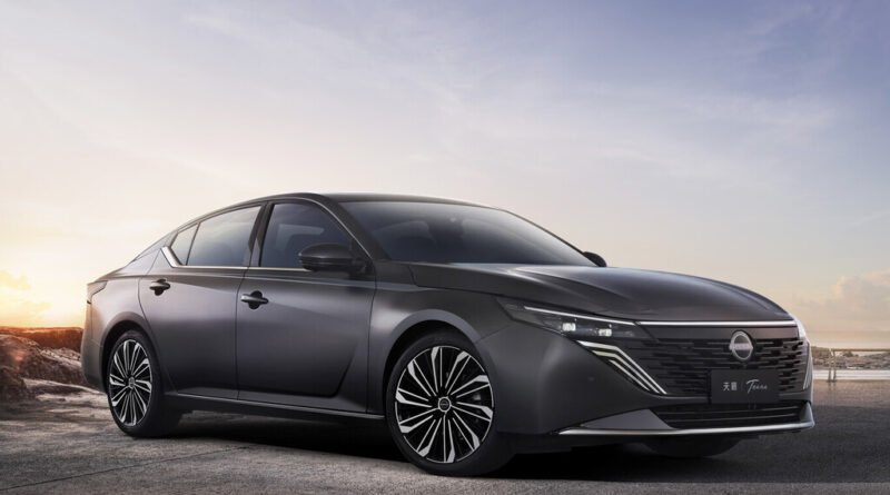 Nissan apresenta o novo Teana, modelo de luxo com motor turbo e irmão maior do Versa e Sentra