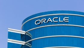 Oracle prevê receita de US$ 90 bilhões até 2027 com crescimento de data centers de IA
