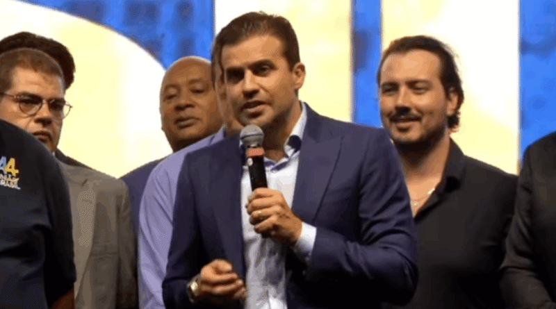 Pablo Marçal se filia ao União Brasil e solicita perdão a Tarcísio