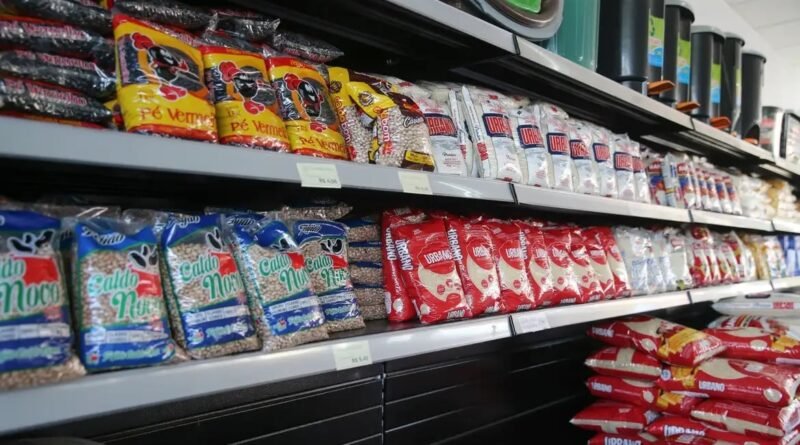 Preço dos alimentos registra alta após cinco meses, segundo FAO