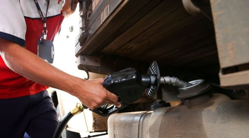 Produtor rural do RS comenta sobre a falta de diesel no estado: alguns dias tem, outros não tem