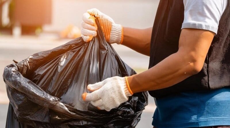 Projeto de piso salarial para garis é enviado ao Senado