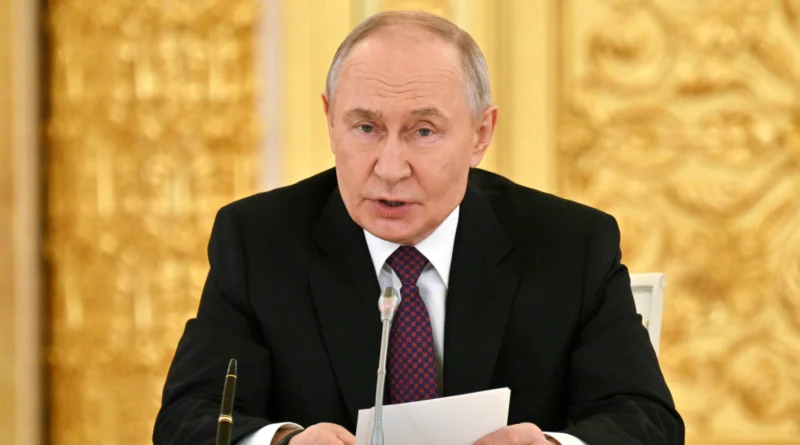 Putin expressa pesar pela morte de Ali Khamenei e critica violação de normas internacionais