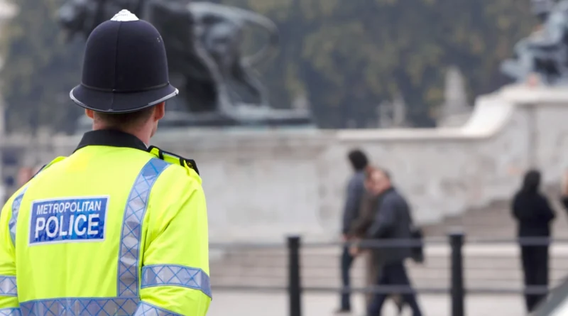 Quatro homens detidos em Londres sob suspeita de espionagem em favor do Irã