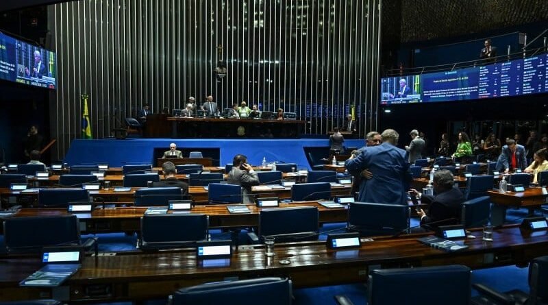 Senado discute oitiva de Vorcaro e reestruturação de carreiras