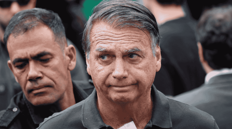 STF decide pela manutenção da prisão de Bolsonaro na Papudinha