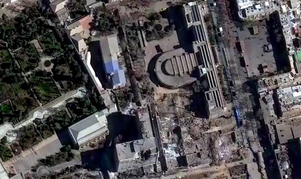 Imagem do complexo judiciário após os ataques