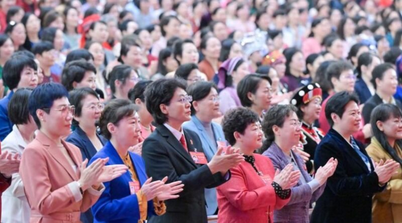 Triagem invisível prejudica mulheres no mercado de trabalho chinês