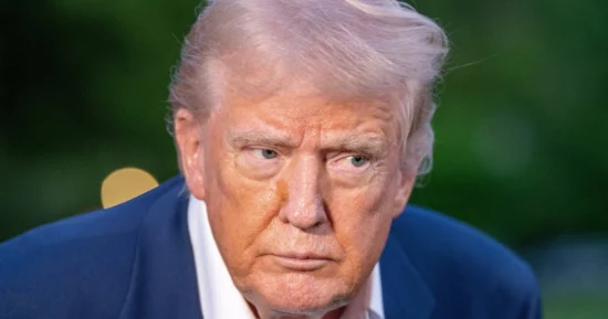 Trump ordena suspensão do uso da Anthropic pelo governo em meio a debate sobre aplicação militar da IA