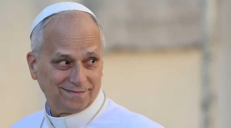 Vaticano alerta sobre culto ao corpo relacionado à cirurgia plástica