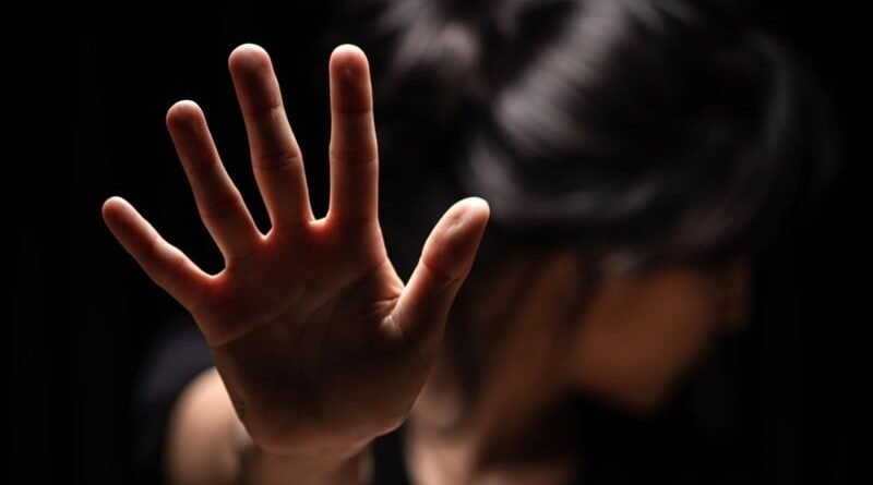 Violência de gênero revela silêncios através do corpo