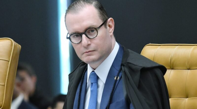 Zanin determina suspensão da eleição indireta para mandato-tampão no Rio de Janeiro