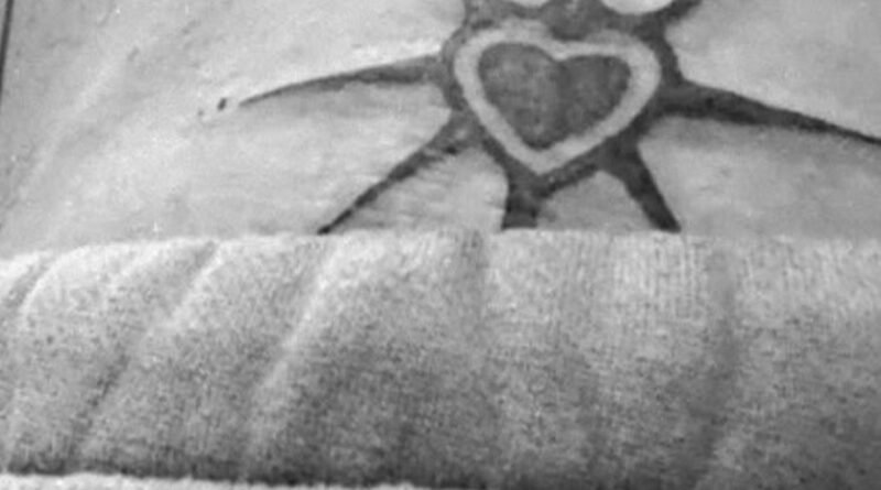 Zé Felipe chama a atenção nas redes sociais ao exibir nova tatuagem na virilha