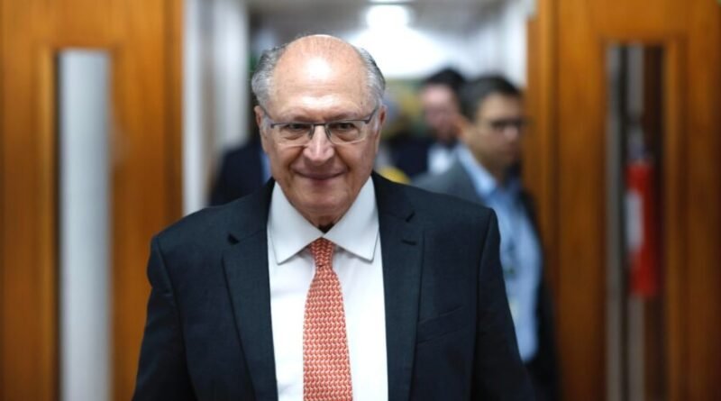 Alckmin afirma ao PT que sempre teve boas-vindas na legenda