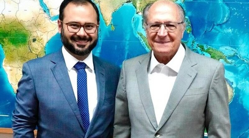 Alckmin substitui ministro do Empreendedorismo e mantém PSB no comando da pasta