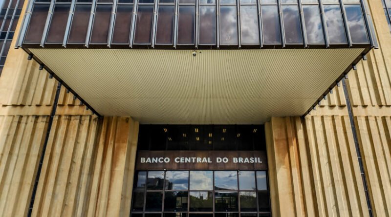 Banco Central encerra atividades da Frente Corretora por infrações e dificuldades financeiras