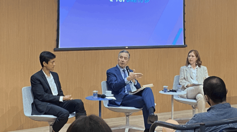 Barroso revela uso de inteligência artificial para resumir processos no STF