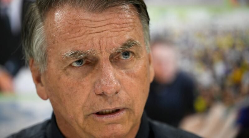 Bolsonaro solicita autorização a Moraes para realizar nova cirurgia