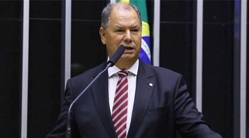 Câmara aprova aumento de multas para combustíveis adulterados e descumprimento de metas do RenovaBio