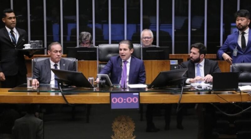 Câmara aprova projeto de lei que eleva penalidades para adulteração de combustíveis