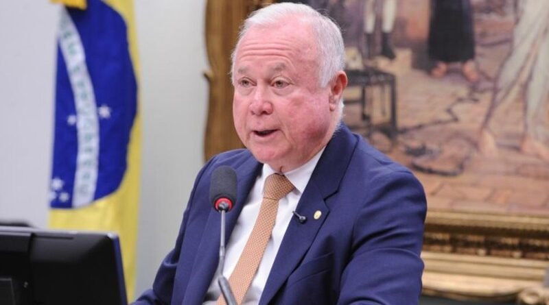 CCJ da Câmara adia votação sobre o fim da escala 6x1 após vista coletiva