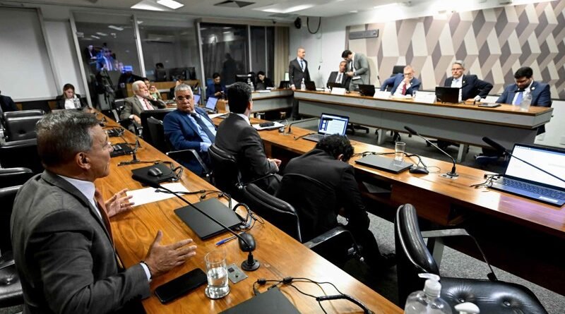 CPI do Crime Organizado descarta relatório de Alessandro Vieira