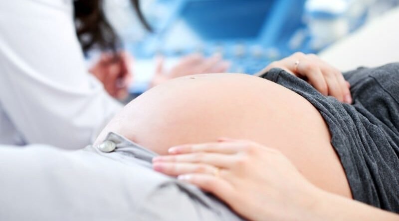 Criminalização da obstetrícia não contribui para a humanização do parto