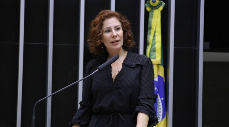 Defesa de Zambelli solicita recurso na Justiça da Itália para contestar extradição