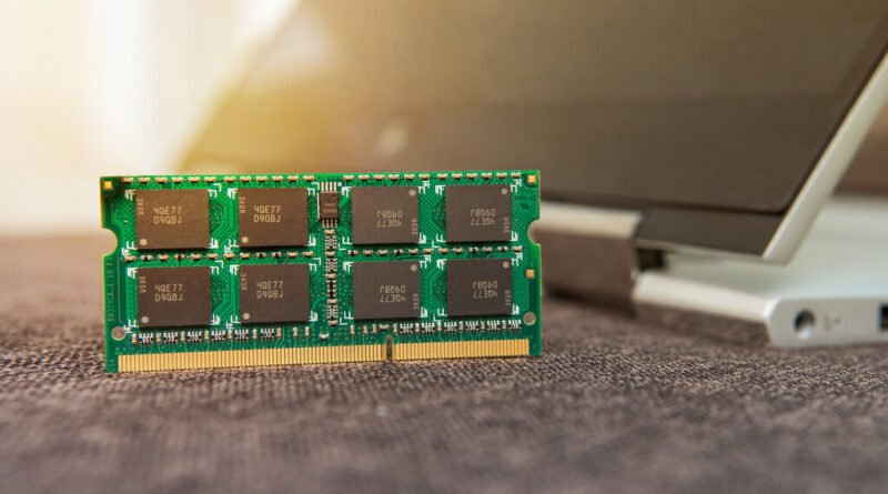 Escolha da memória RAM é crucial para garantir desempenho máximo e duradouro em computadores Dell