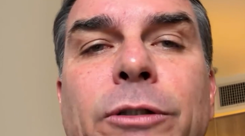 Flávio Bolsonaro critica governo Lula com vídeo de 2021