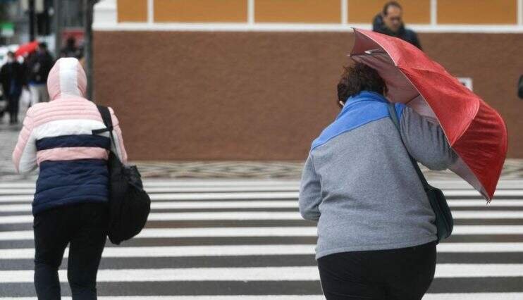 Frente fria avança no Sul e Meteorologia alerta para queda nas temperaturas