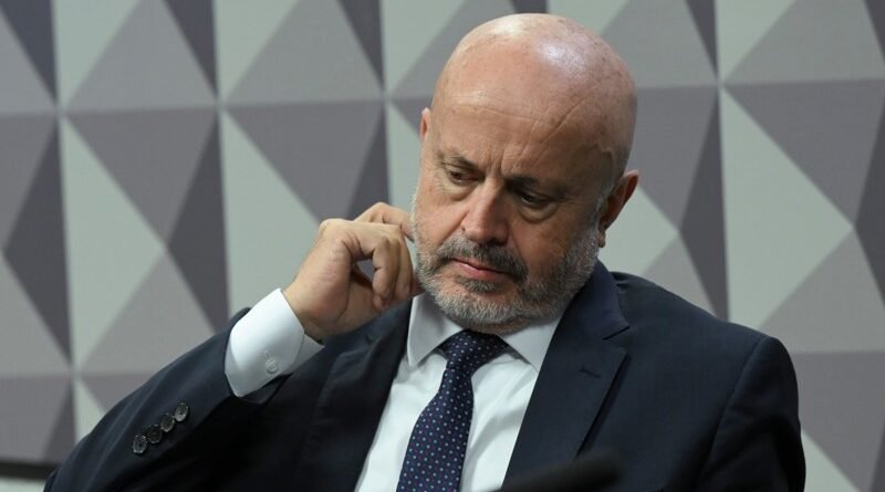 Funcionário do INSS é derrotado em ação para remover apelido de "Careca"